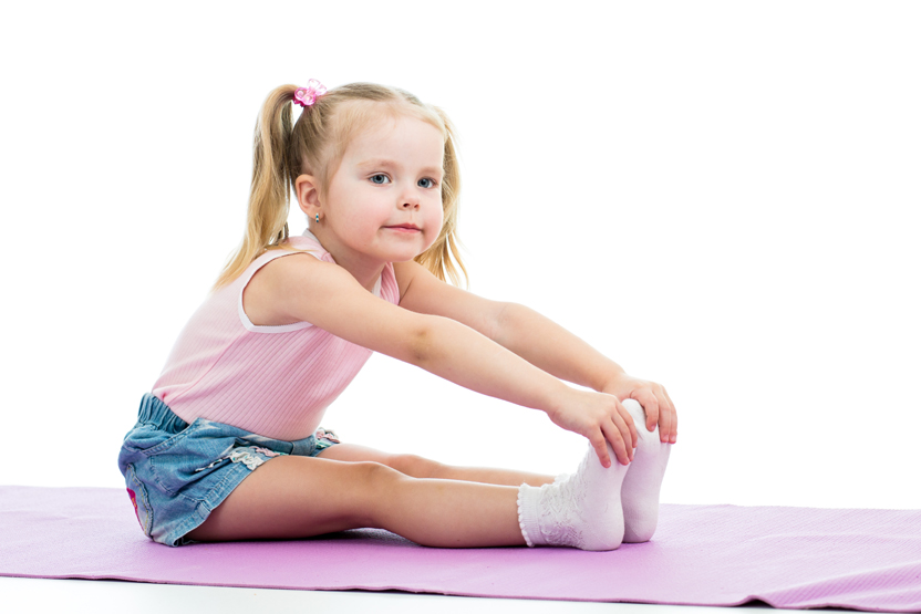 toddlers-gymnastics-play gymnastics at home